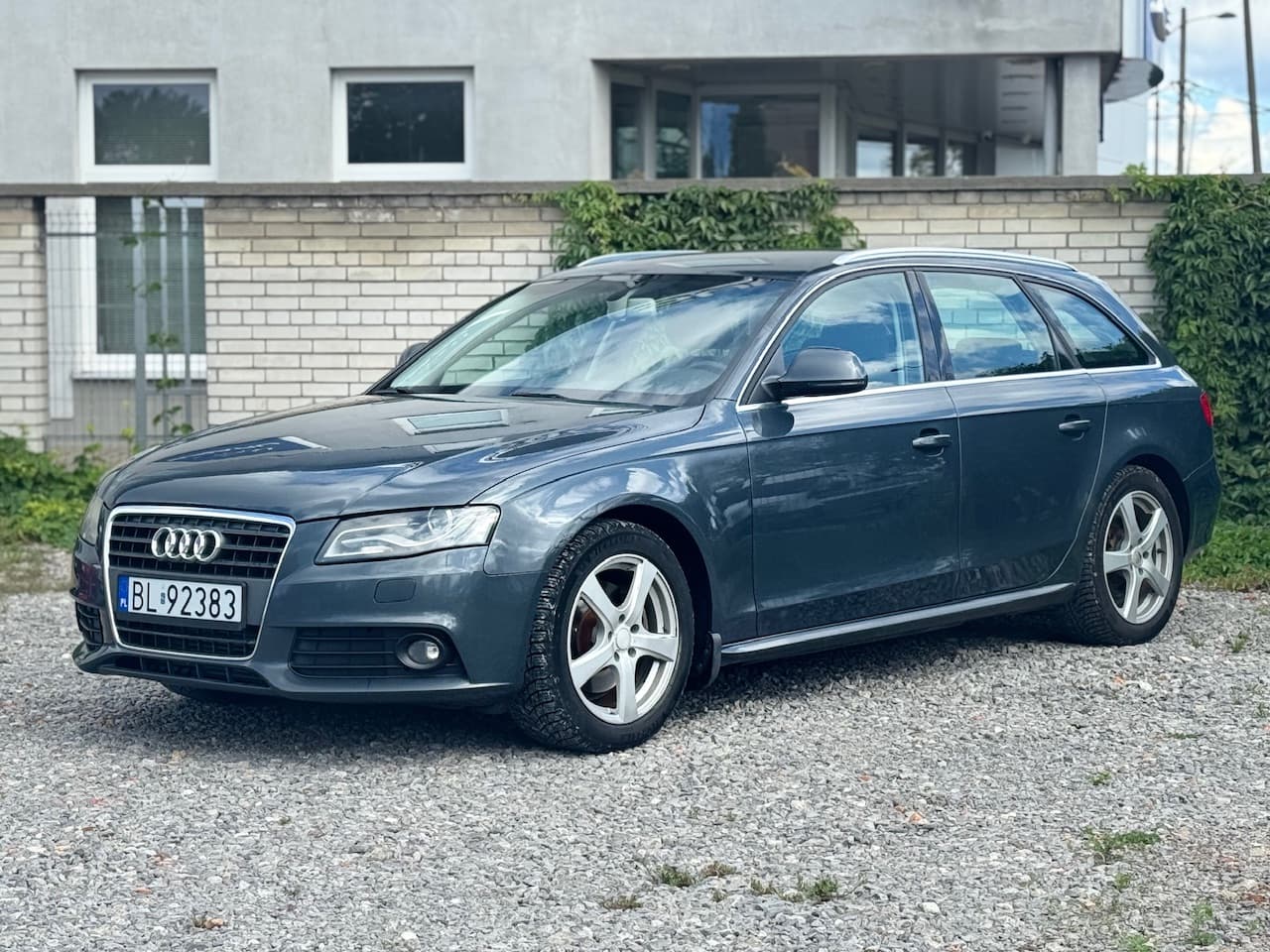 AUDI A4 — widok samochodu