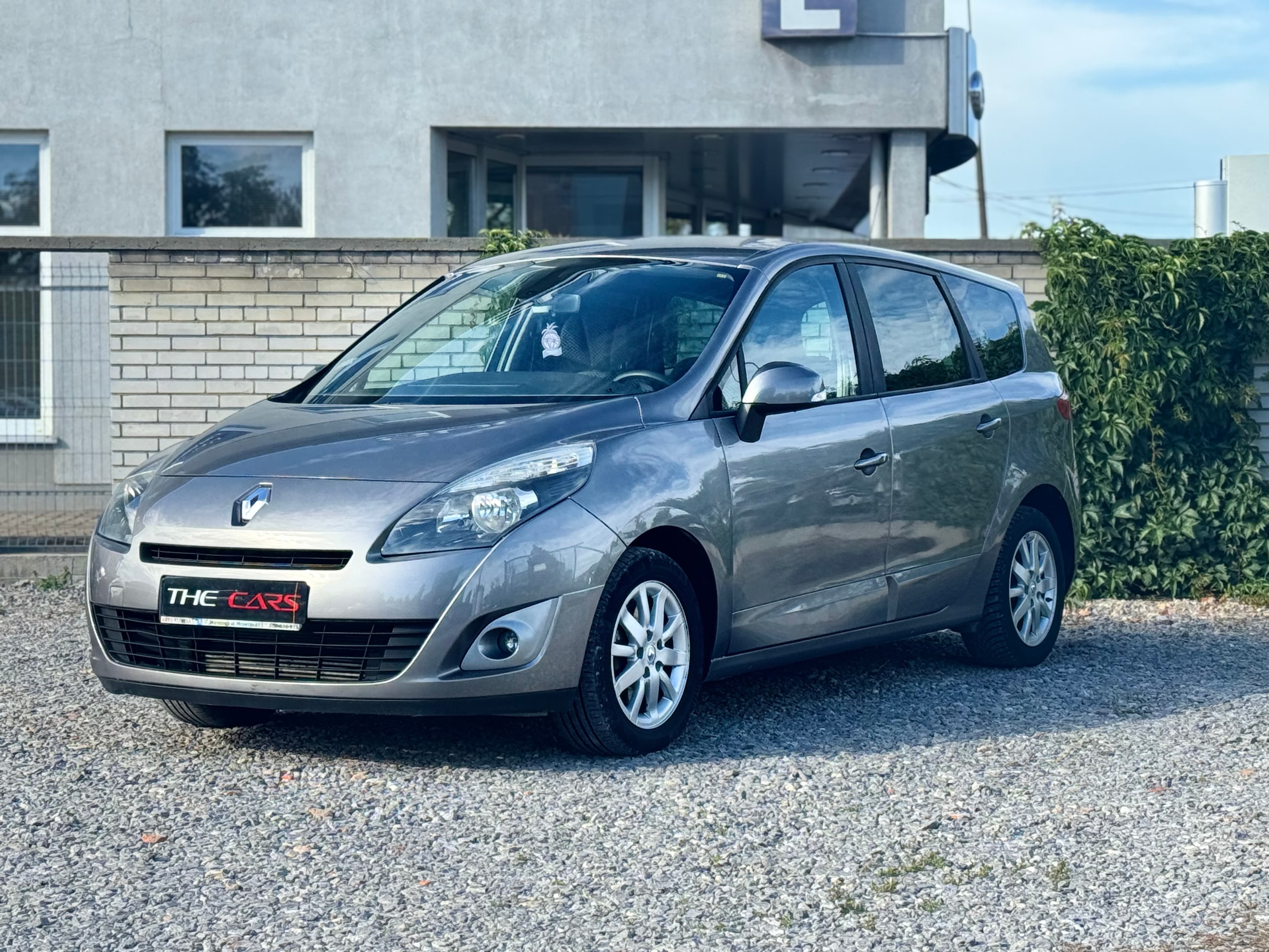 Renault Scenic — widok samochodu