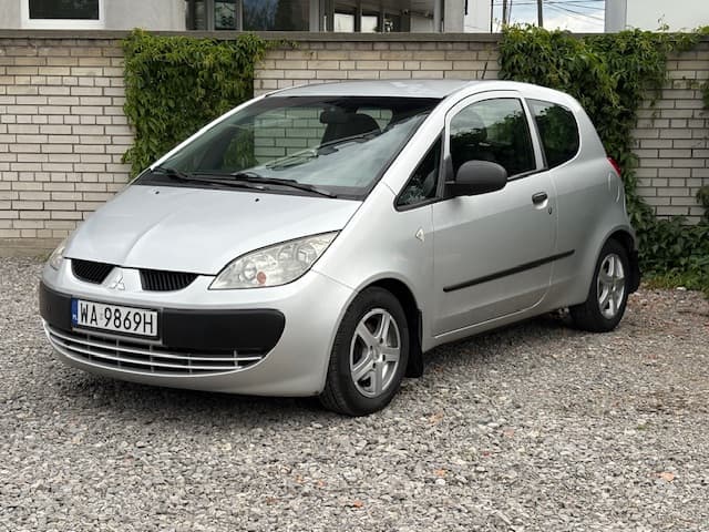 MITSUBISHI COLT — widok samochodu