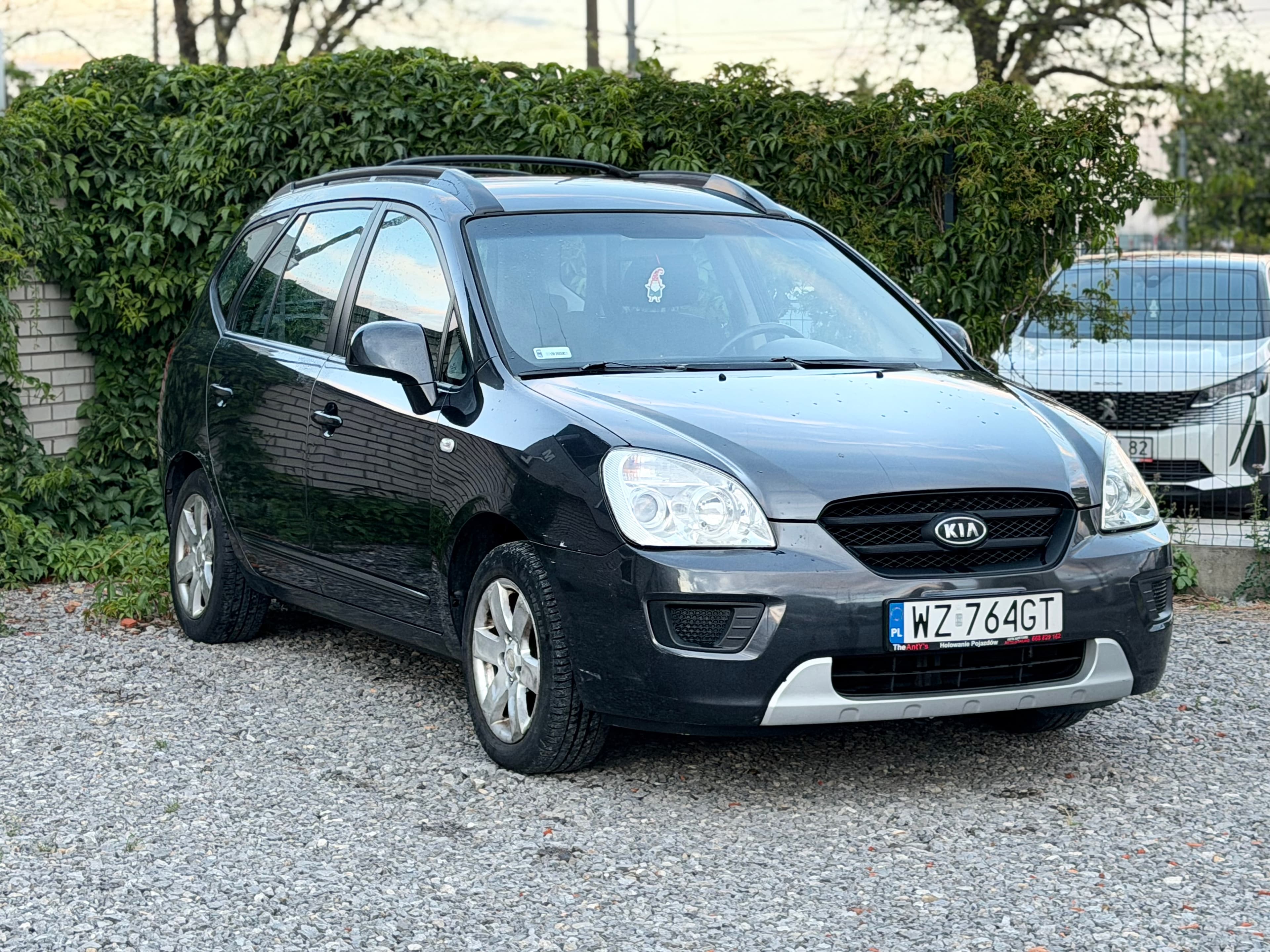 KIA Carens — widok samochodu