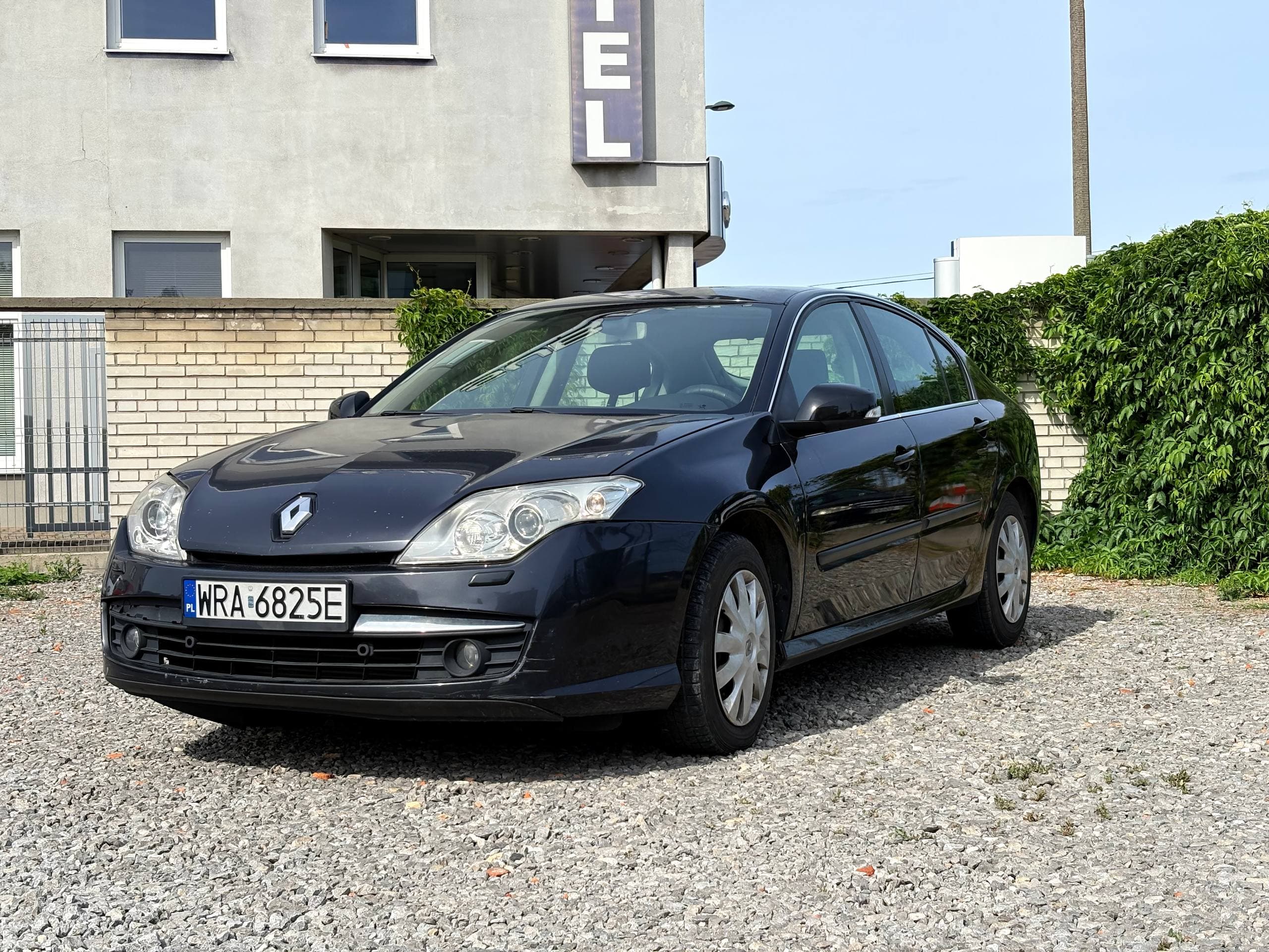 Renault Laguna — widok samochodu